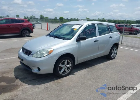 2006 Toyota Matrix z USA, uszkodzony, nr VIN 2T1LR32E46C561362